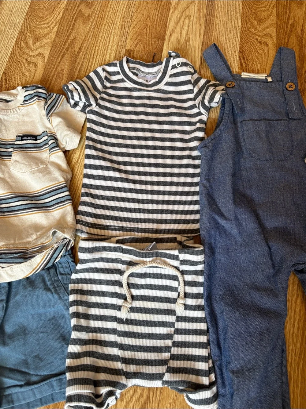 7 items 6-9 months Mebie baby, city mouse